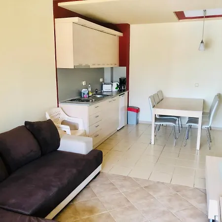 Lovely Dune Greenlife Beach Apartment Dyuni